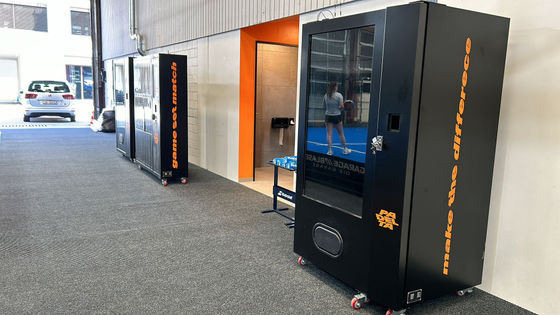 เครื่องขายเทนนิสร็อคเกต Smart Locker พร้อมเครื่องอ่านบัตรสําหรับอุปกรณ์กีฬา