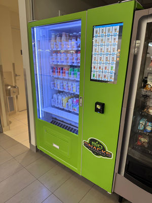 เครื่องขายอาหารว่างที่สะดวกสบาย สําหรับร้านค้าปลีกไร้คนขับ พร้อมระบบโปรโมชั่นสมาร์ท