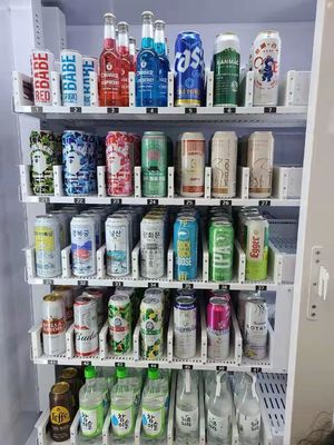 6 ชั้น * 10 สล็อต เครื่องขายอาหารว่าง พร้อมระบบทําความร้อน 50 C และระบบทําความเย็น 3 °C-20 °C