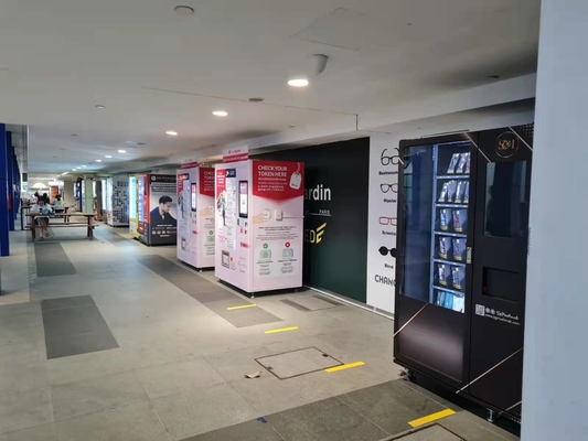 ตู้จำหน่ายเครื่องสำอางอัตโนมัติความงามไฟ LED หน้าต่างแสดงสติกเกอร์ที่กำหนดเอง